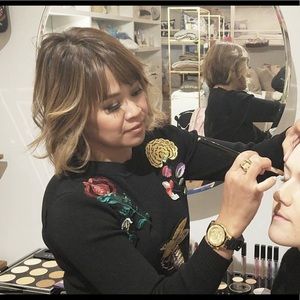 Meet your Posher, Caroline